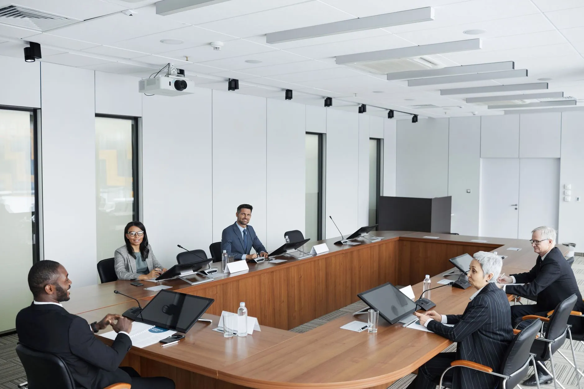 multiculturalのイメージです。この会社の設備、社員、商品ではありません。